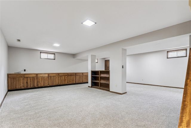 2259 Cae Drive, Iowa City, IA 52246