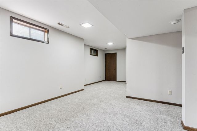 2259 Cae Drive, Iowa City, IA 52246