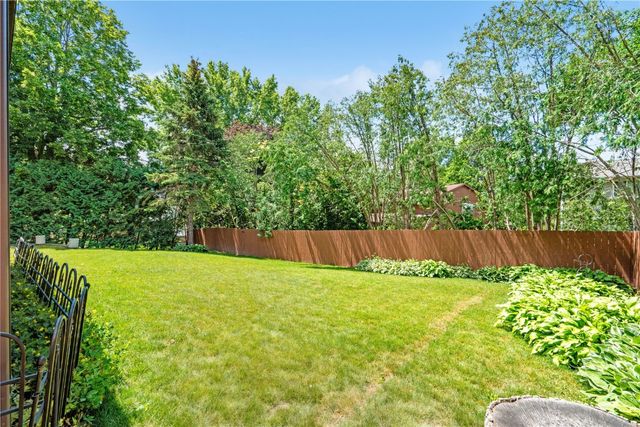 2259 Cae Drive, Iowa City, IA 52246