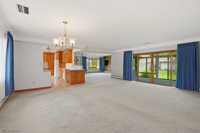 1463 Royalwood Road, Broadview Heights, OH 44147