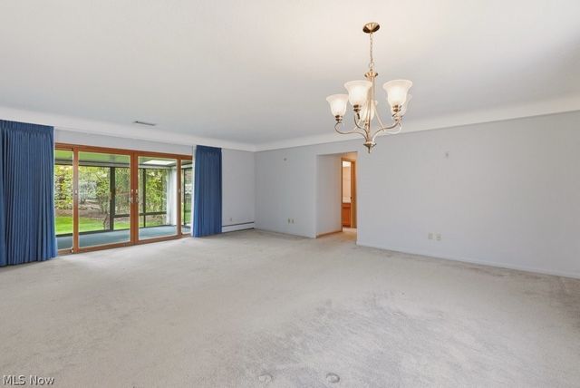1463 Royalwood Road, Broadview Heights, OH 44147