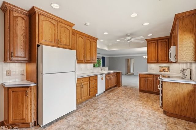 1463 Royalwood Road, Broadview Heights, OH 44147