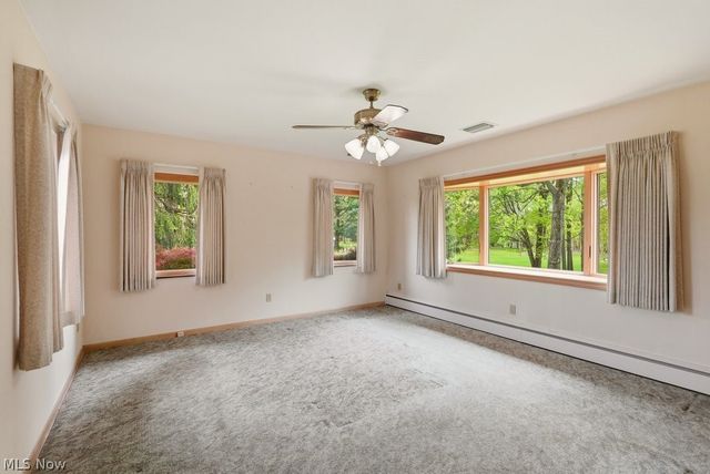 1463 Royalwood Road, Broadview Heights, OH 44147