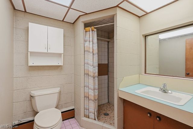 1463 Royalwood Road, Broadview Heights, OH 44147