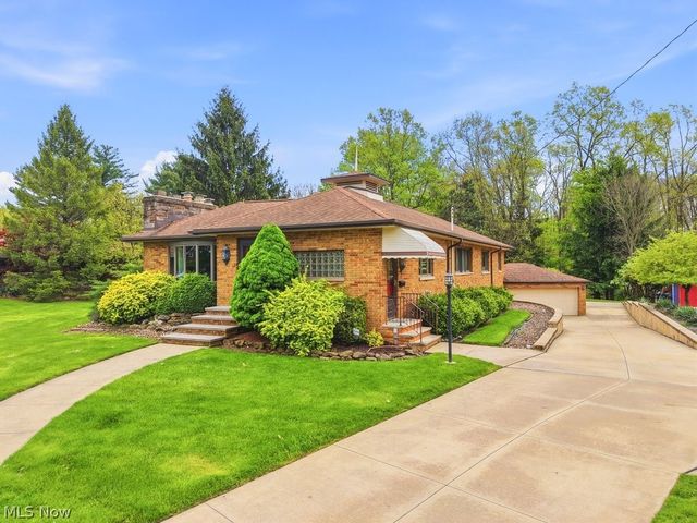 1463 Royalwood Road, Broadview Heights, OH 44147