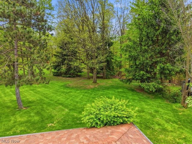 1463 Royalwood Road, Broadview Heights, OH 44147
