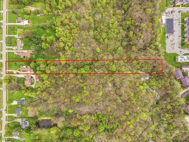 1463 Royalwood Road, Broadview Heights, OH 44147
