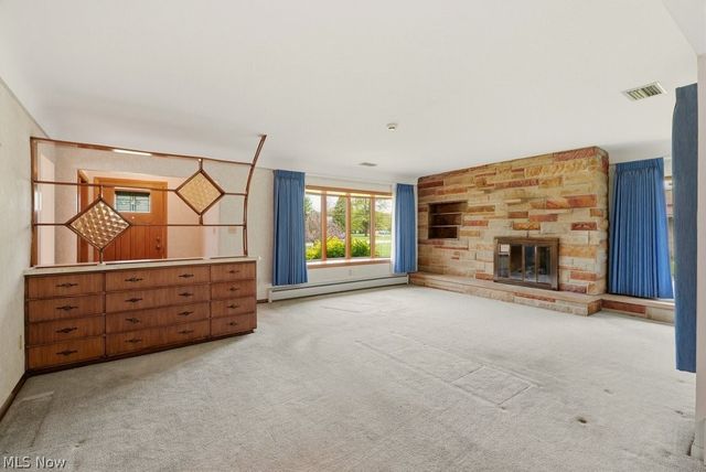 1463 Royalwood Road, Broadview Heights, OH 44147