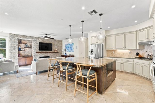 27388 Brighton, Valencia, CA 91354