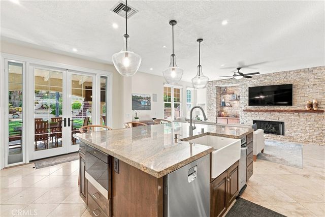 27388 Brighton, Valencia, CA 91354