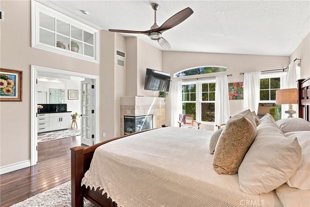 27388 Brighton, Valencia, CA 91354