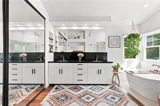 27388 Brighton, Valencia, CA 91354
