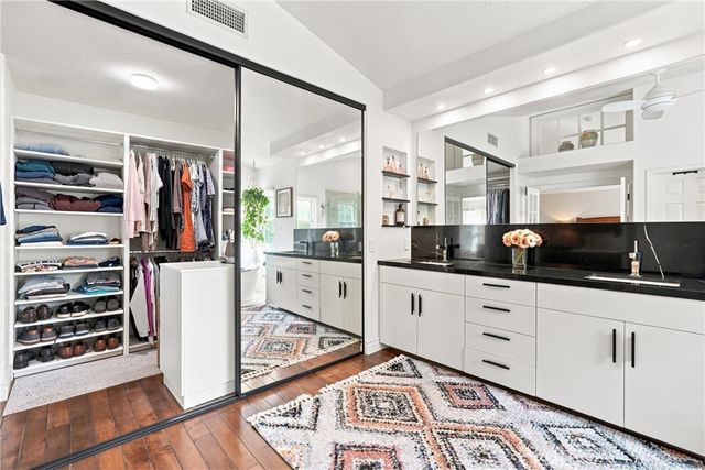 27388 Brighton, Valencia, CA 91354