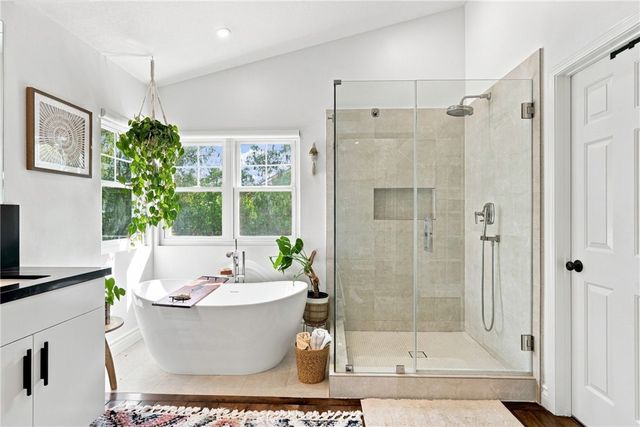 27388 Brighton, Valencia, CA 91354