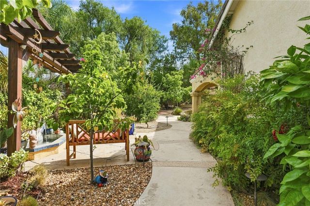27388 Brighton, Valencia, CA 91354