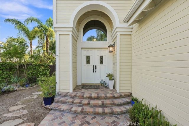 27388 Brighton, Valencia, CA 91354