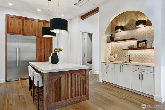 8217 22nd Place NE, Seattle, WA 98115