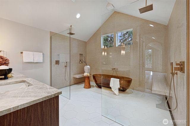 8217 22nd Place NE, Seattle, WA 98115