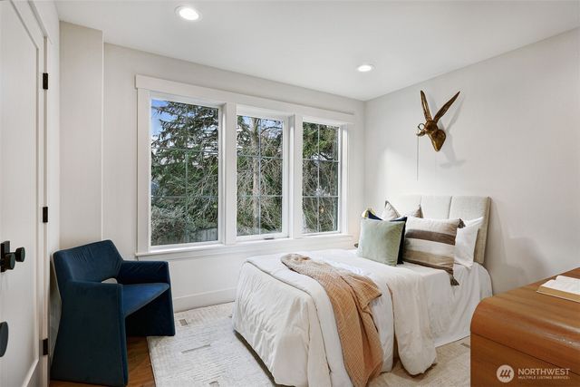 8217 22nd Place NE, Seattle, WA 98115