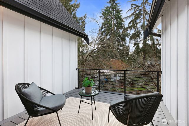 8217 22nd Place NE, Seattle, WA 98115