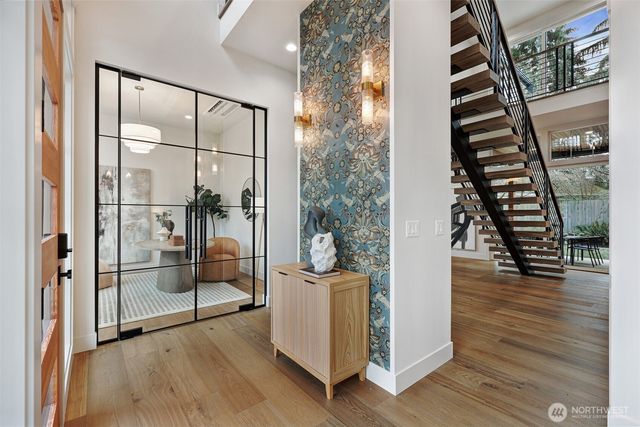 8217 22nd Place NE, Seattle, WA 98115