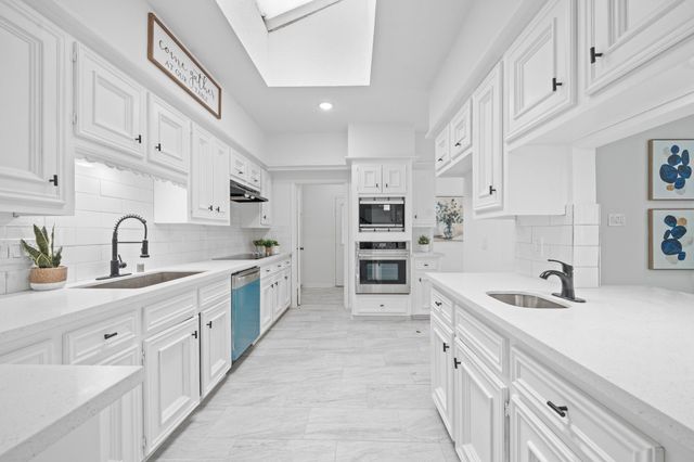 4731 N Cashel Cir, Houston, TX 77069