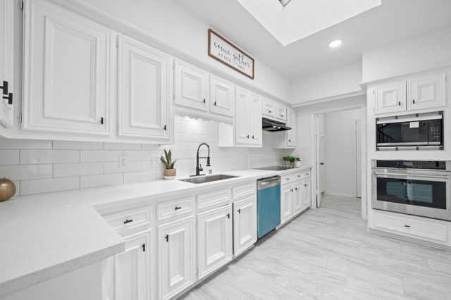 4731 N Cashel Cir, Houston, TX 77069