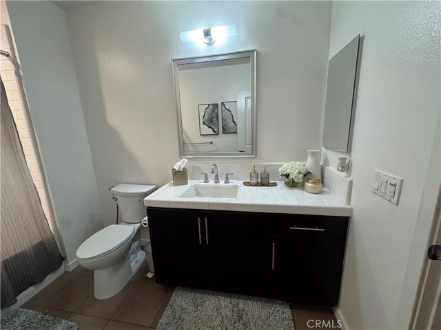 21 Gramercy 218, Irvine, CA 92612