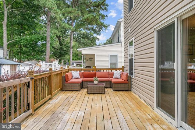 1240 HAWTHORNE ST, Shady Side, MD 20764