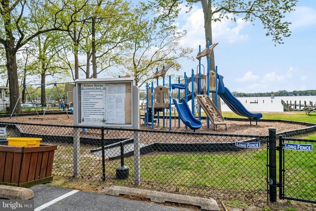 1240 HAWTHORNE ST, Shady Side, MD 20764