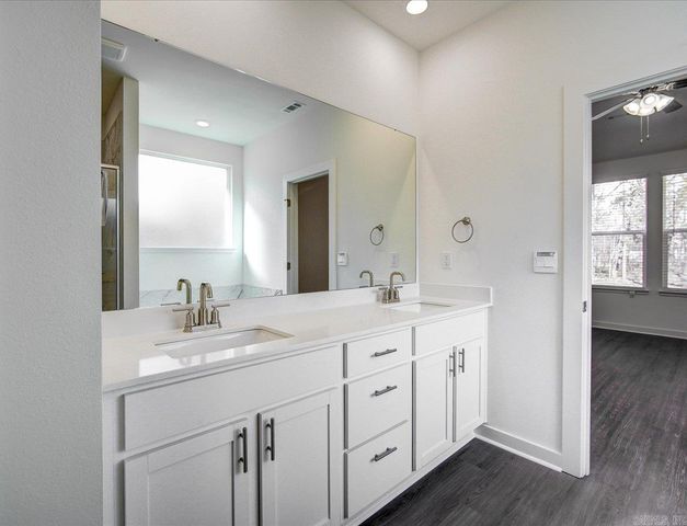 400 Lainey Lane, Maumelle, AR 72113