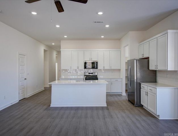 400 Lainey Lane, Maumelle, AR 72113