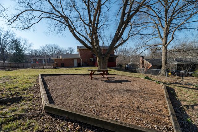 2301 RIDGEFIELD RD, Columbia, MO 65203