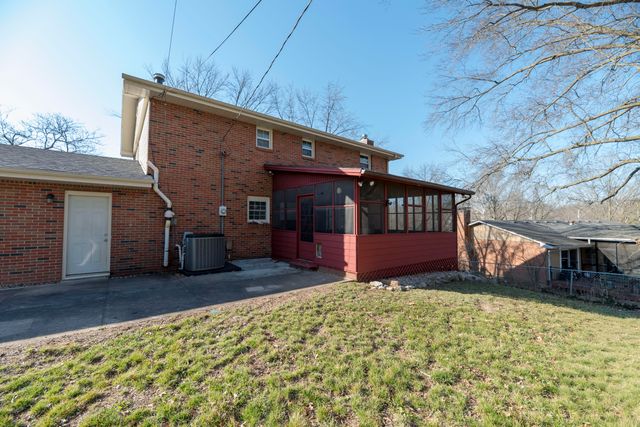 2301 RIDGEFIELD RD, Columbia, MO 65203