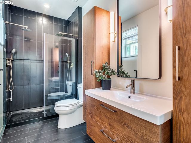 108 LILY Ln, Castle Rock, WA 98611