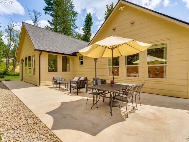 108 LILY Ln, Castle Rock, WA 98611