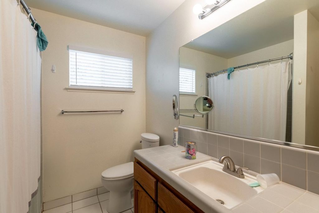 Image 18 of property listing at 12847 Road 34 1/2, Madera, CA 93636