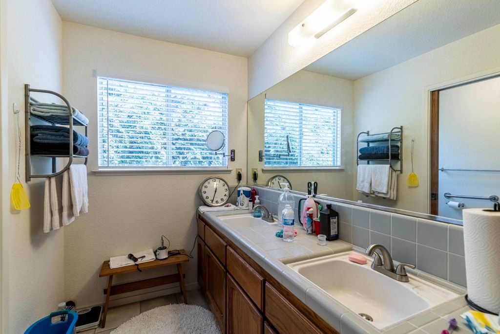 Image 22 of property listing at 12847 Road 34 1/2, Madera, CA 93636