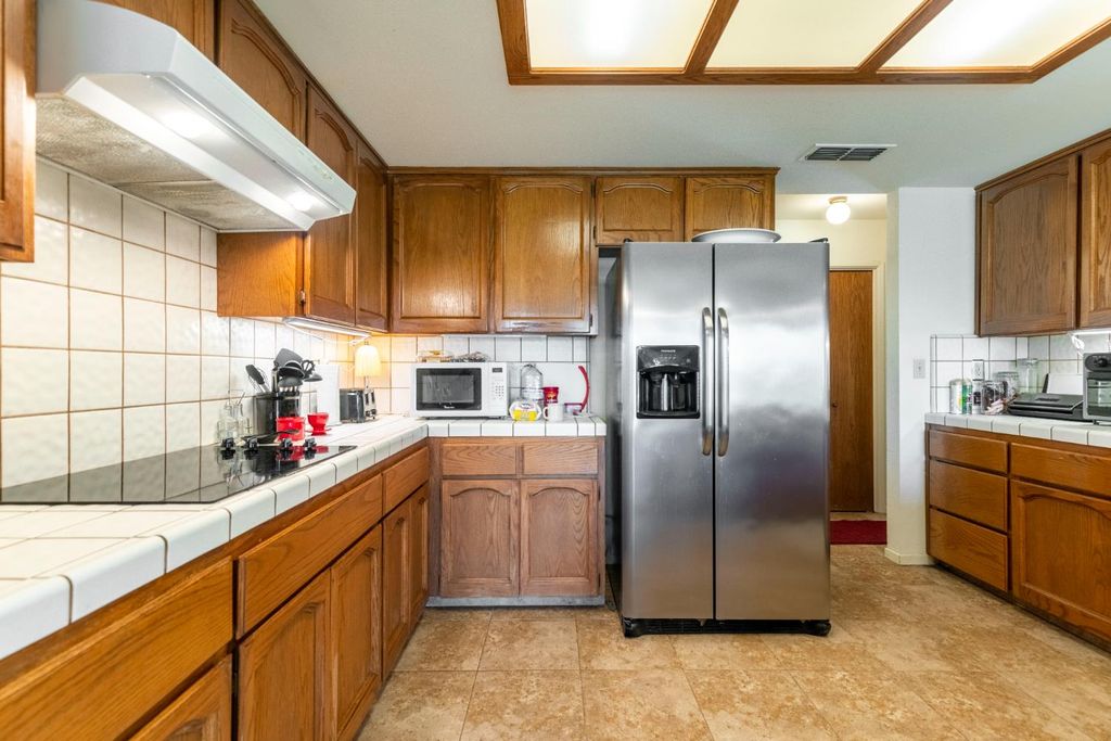 Image 33 of property listing at 12847 Road 34 1/2, Madera, CA 93636