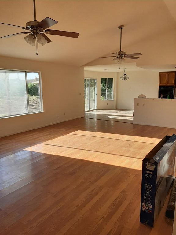 Image 4 of property listing at 12847 Road 34 1/2, Madera, CA 93636