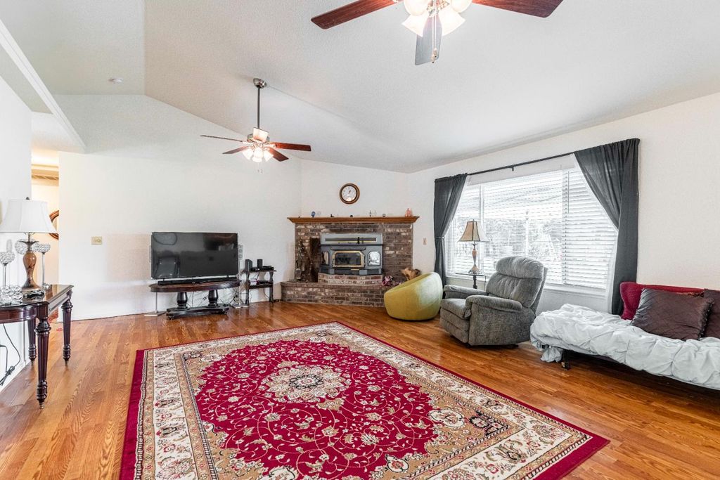 Image 41 of property listing at 12847 Road 34 1/2, Madera, CA 93636