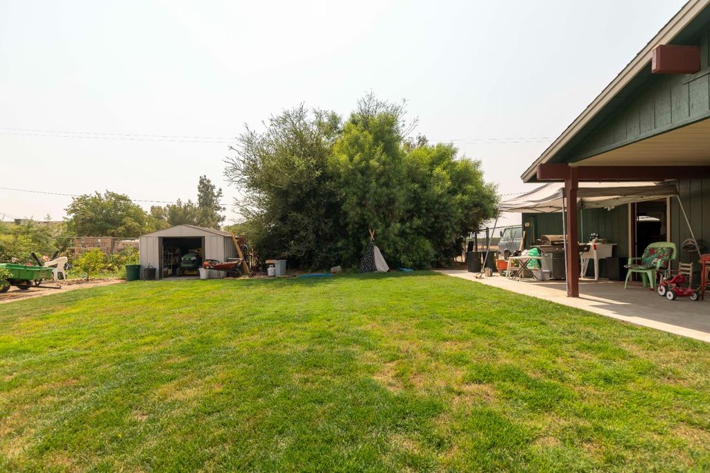 Image 50 of property listing at 12847 Road 34 1/2, Madera, CA 93636