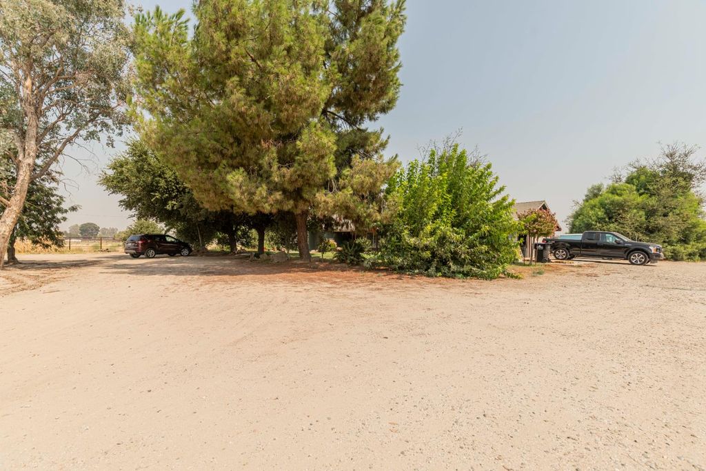 Image 57 of property listing at 12847 Road 34 1/2, Madera, CA 93636