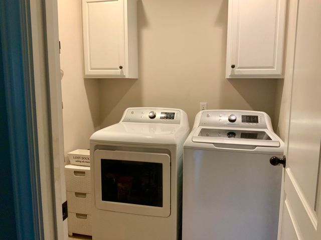 3249 S Creekside Drive S, Springfield, MO 65807