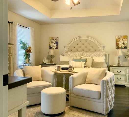 3249 S Creekside Drive S, Springfield, MO 65807