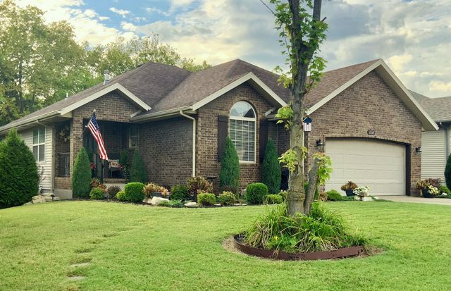 3249 S Creekside Drive S, Springfield, MO 65807