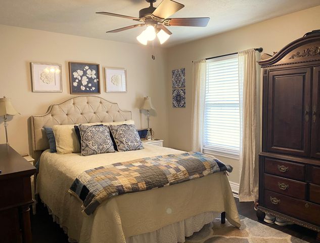 3249 S Creekside Drive S, Springfield, MO 65807