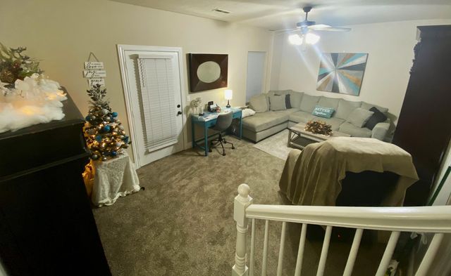 3249 S Creekside Drive S, Springfield, MO 65807