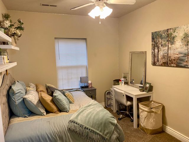 3249 S Creekside Drive S, Springfield, MO 65807