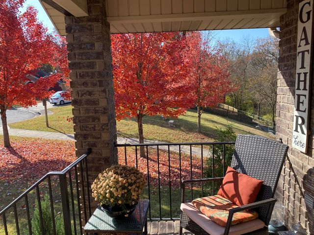 3249 S Creekside Drive S, Springfield, MO 65807